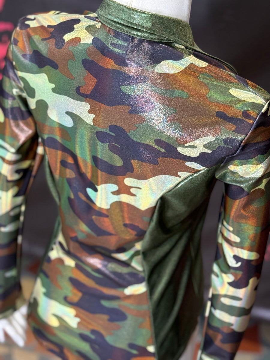 S - Holographic Camo Dolly Cut