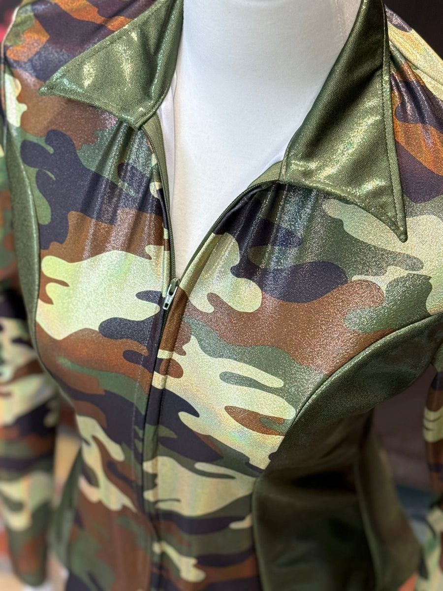 S - Holographic Camo Dolly Cut